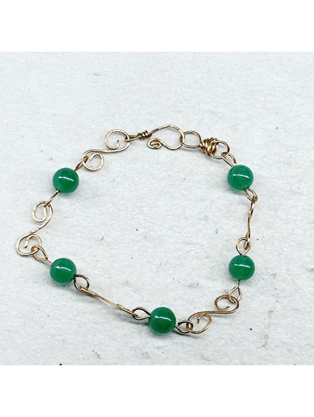 3021u. Natural Stone Swirl Bracelet Green